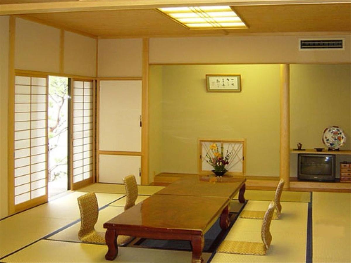 Rokugatsu-No-Mori Auberge ซาโนะ ภายนอก รูปภาพ